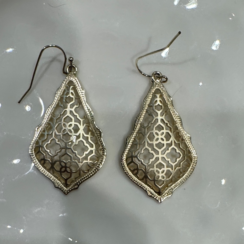 Elegant Silver Filigree Earrings